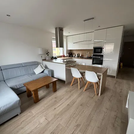 Moderny V Centre Apartment